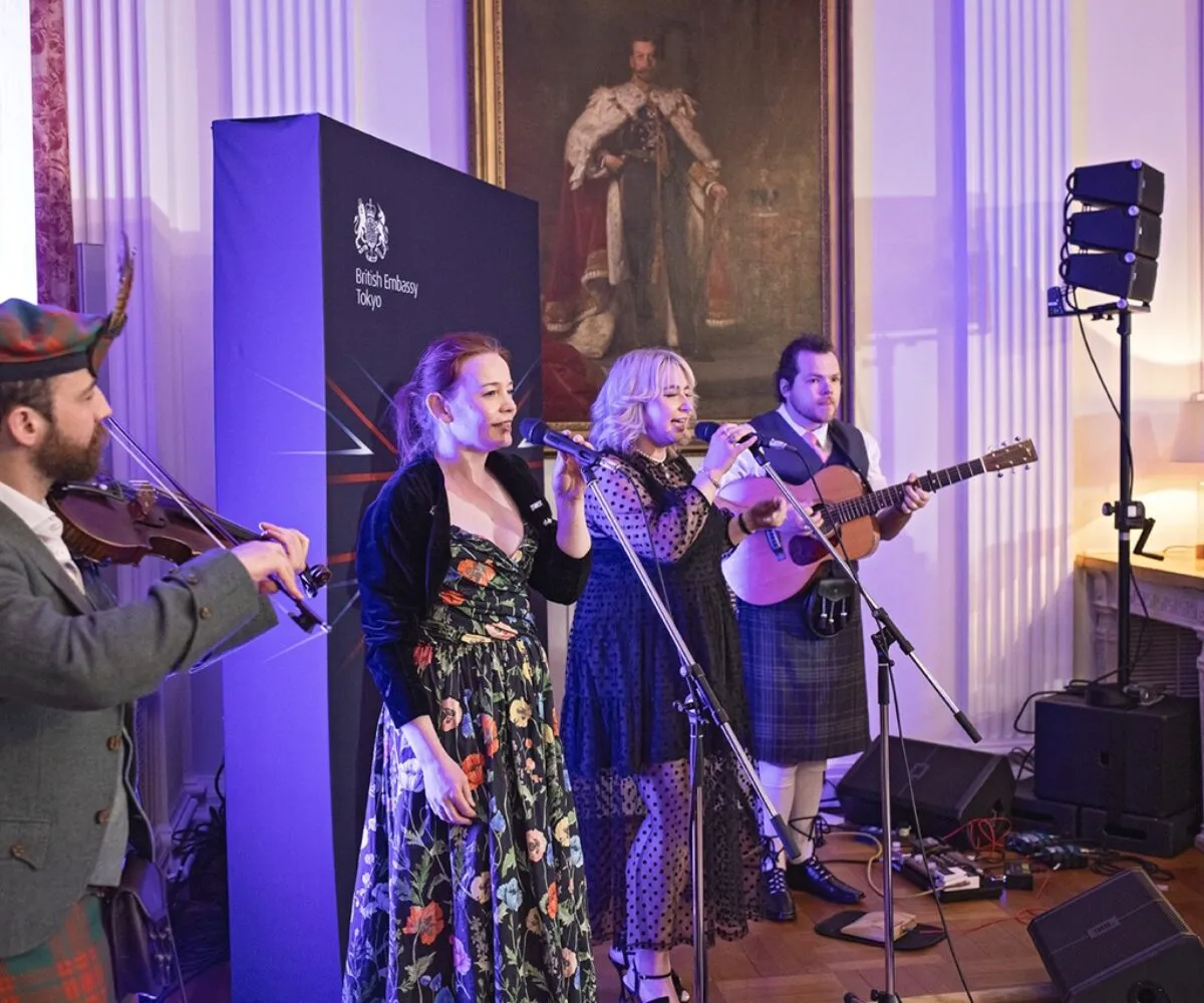 Scottish fiddle player, Gaelic, Gàidhlig and Scots singers and speakers and scottish guitarist performing at The British embassy in Tokyo, performance curated by The Curators of Exiled Scots